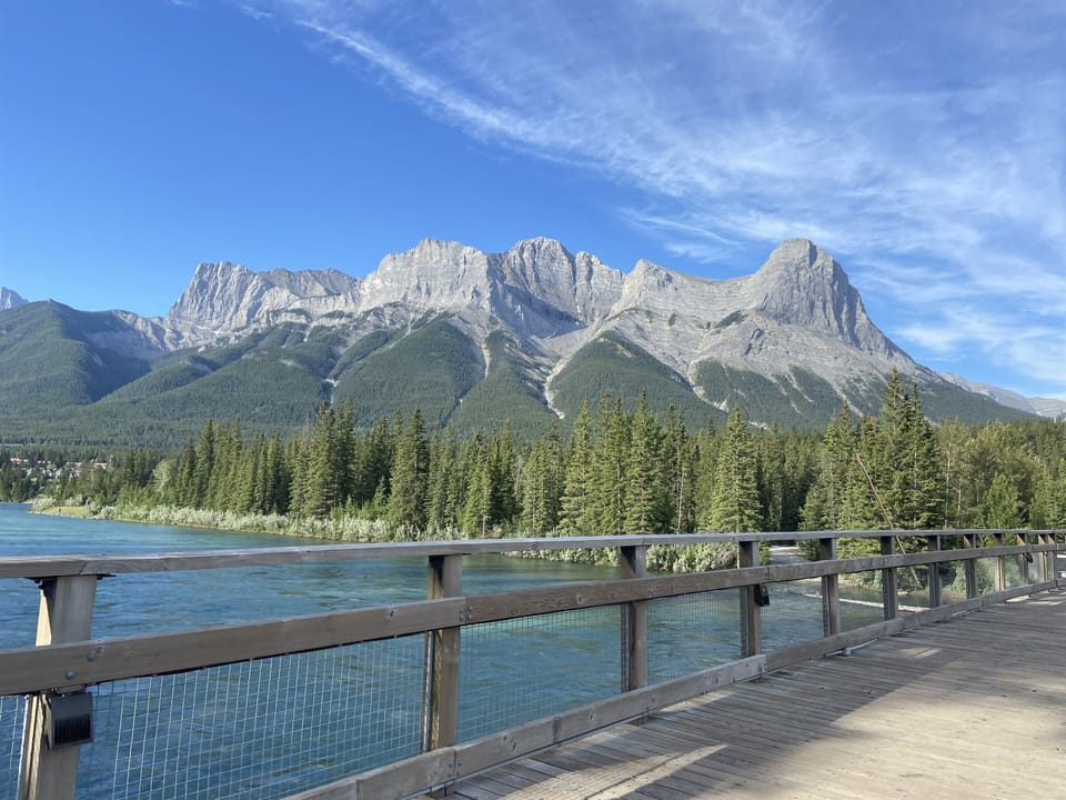 Beautiful mountain views along the Bow River