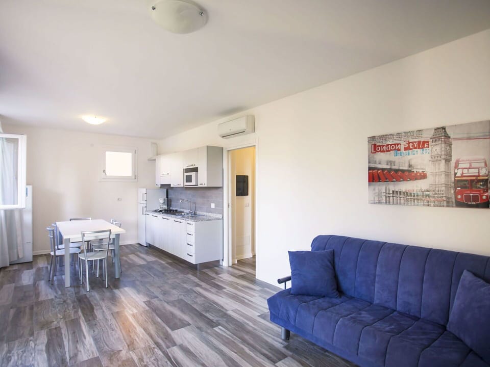 Couch, Building, Interior Design, Wood, Window, Flooring, Floor, Living Room, Hall, Hardwood