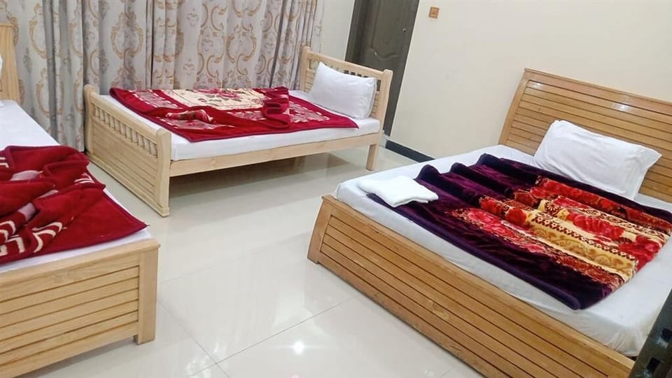 Room | Iron/ironing board (on request)