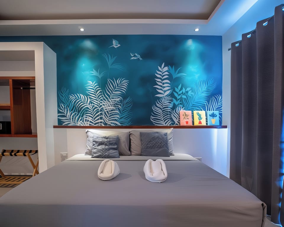 Deluxe Room | Tempur-Pedic beds, in-room safe, desk, free WiFi