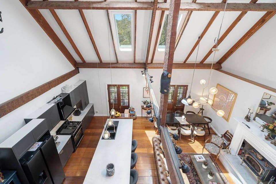 'Highgate' - As featured on the Cover of Highlife Magazine. World Class Highlands living at it's finest, 5 minutes to Bowral