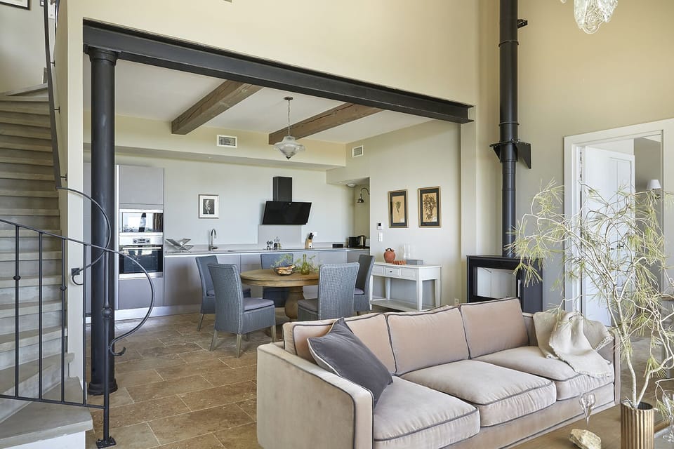 Villa Les Ateliers | Private kitchen | Espresso maker, electric kettle