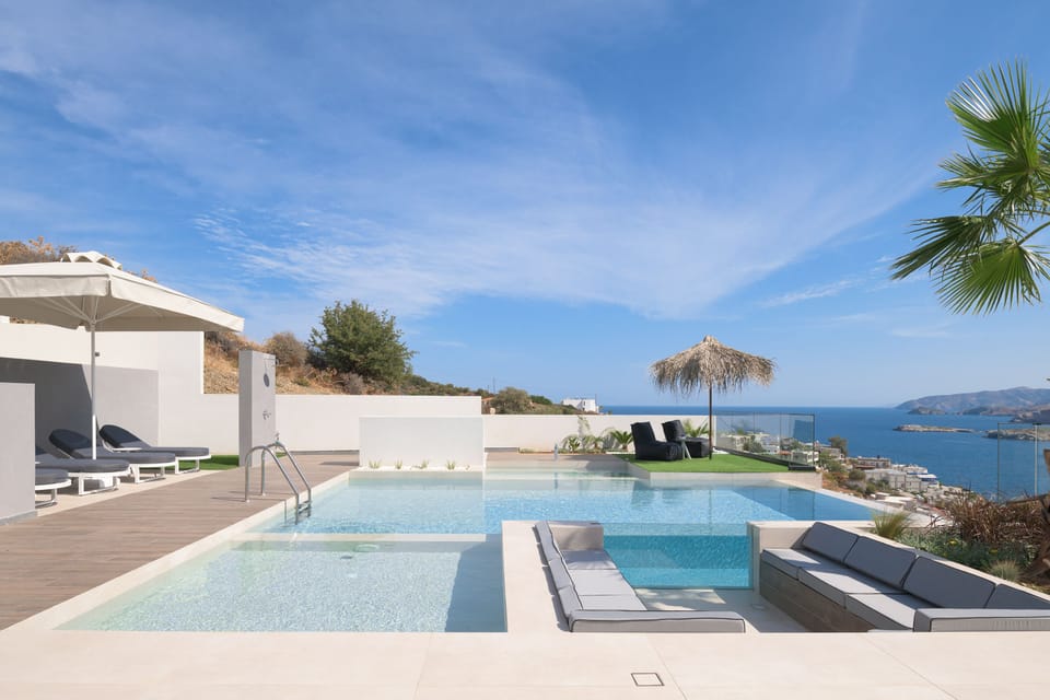 Stimulating pool surroundings.