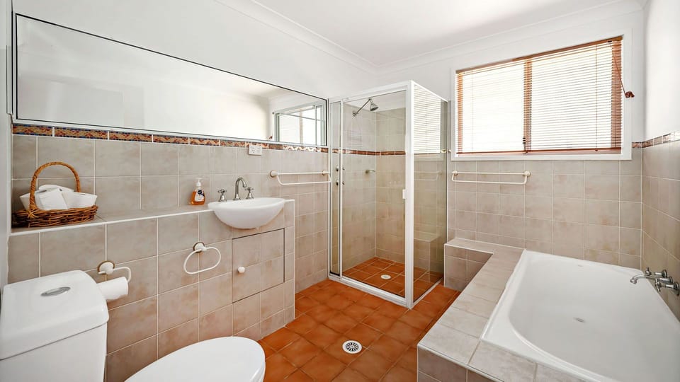Main Bathroom - Upper Level