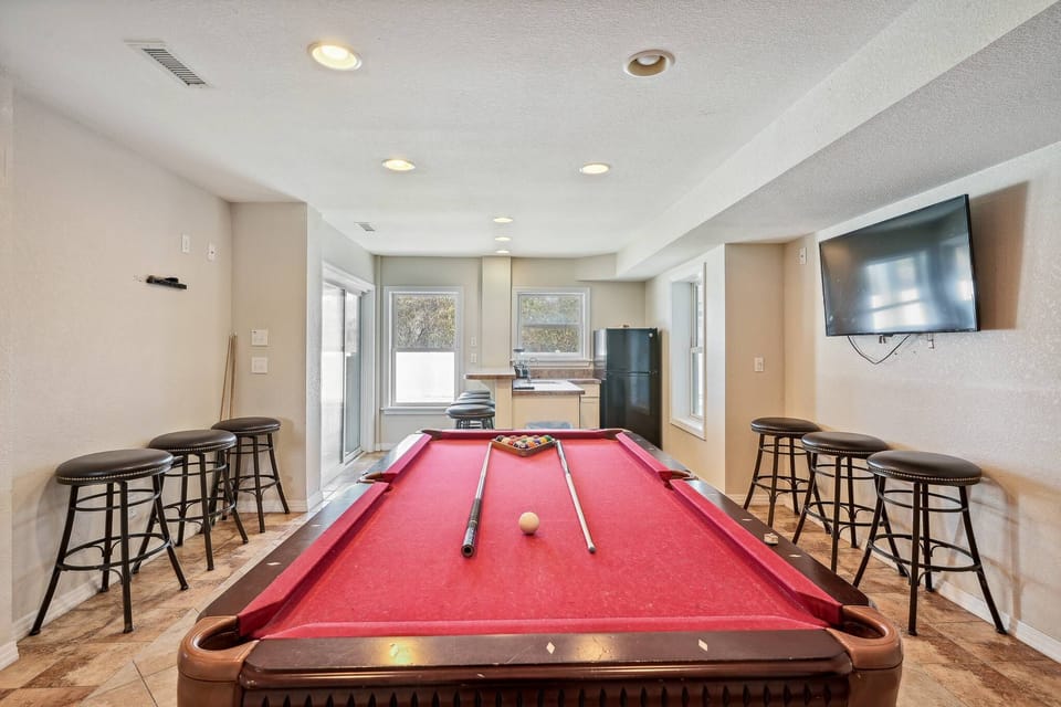 Rec Room with Pool Table