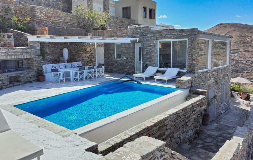 The pool, shaded dining area