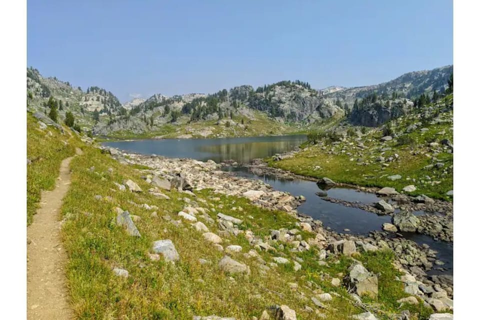 Nearby hiking in the beautiful Beartooth mountains