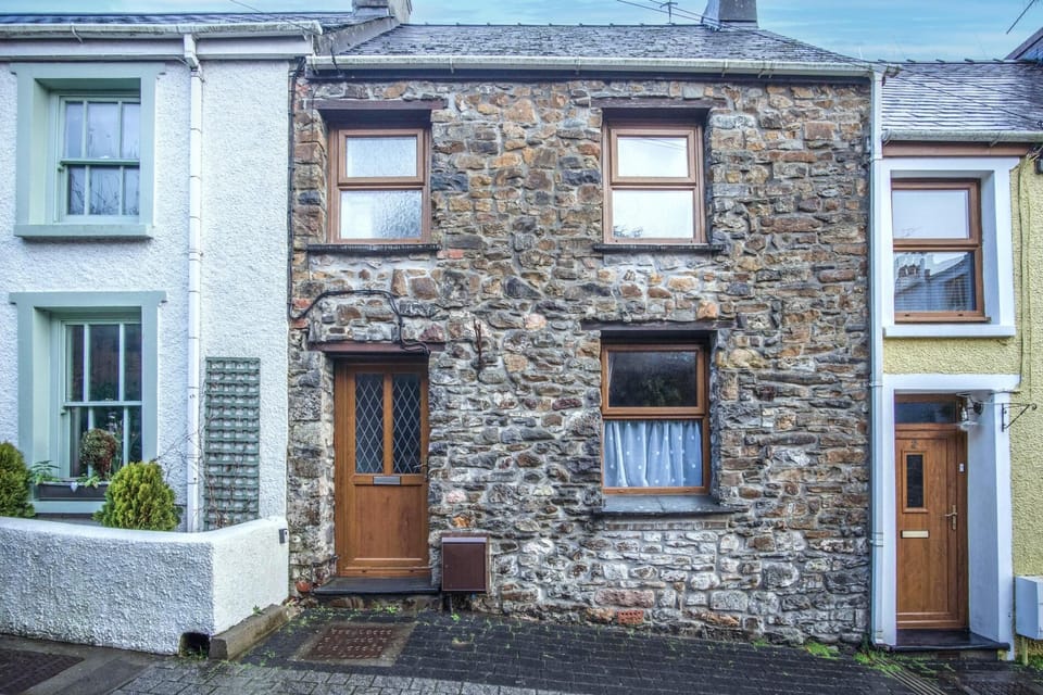 Church Terrace - 3 Bedroom Cottage - Saundersfoot (14583)