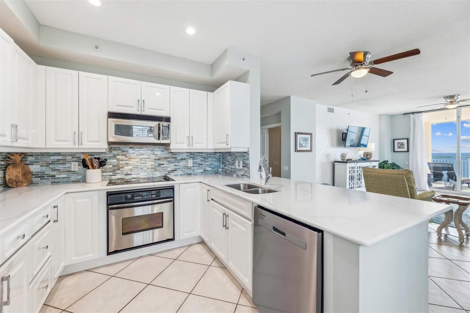 interiors-kitchen-120554061