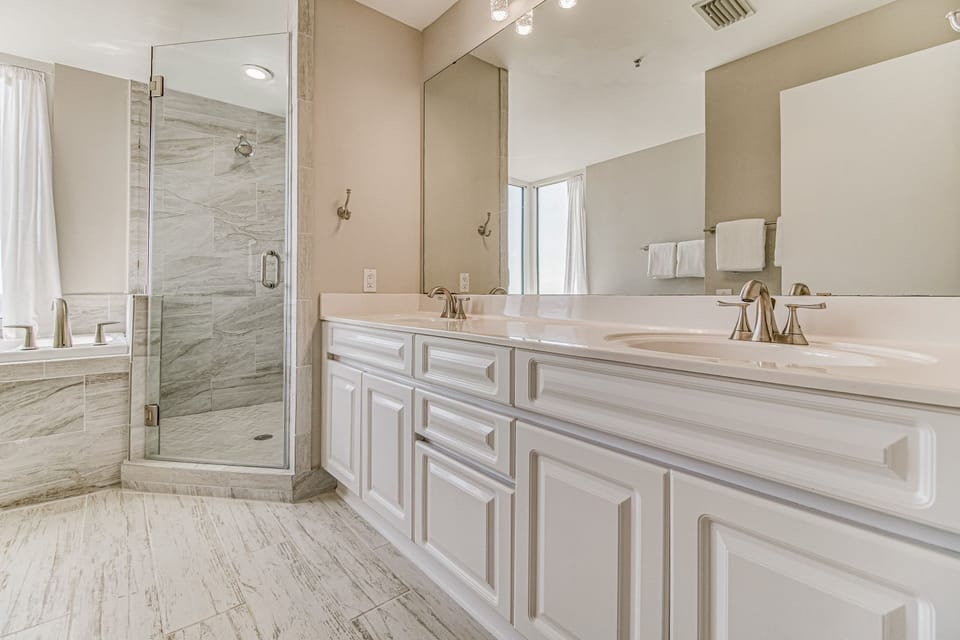Beach Colony Tower 4B Master Bathroom Double Vanity