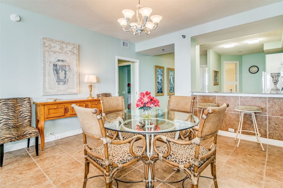 Beach Colony Tower PH2B Dining Area