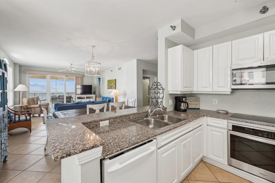 beachcolonywest6akitchen18a0939