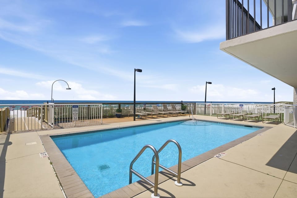 Ocean Breeze East- Pool