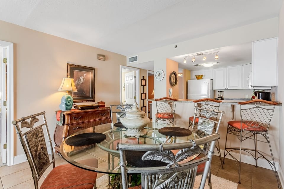 Ocean Breeze West 603 Dining Room