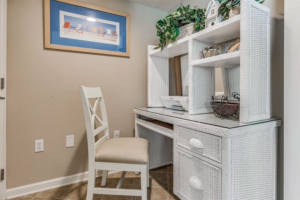 Perdido Towers 507 Work Desk and Chair