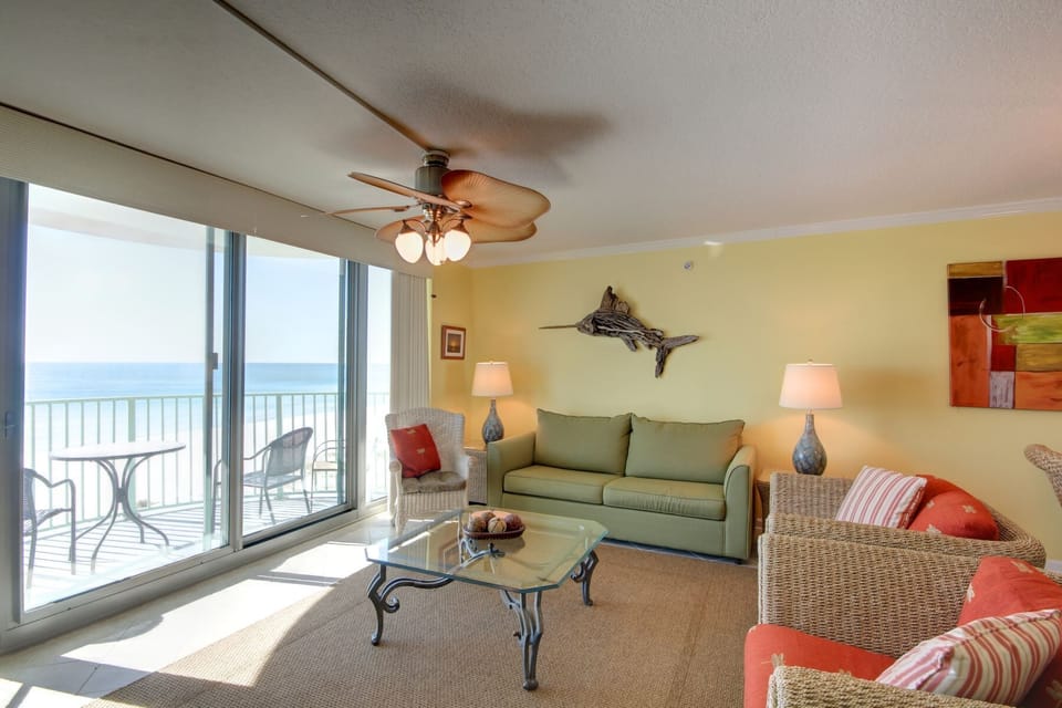 Perdido Towers 603 Living Room and Beach View Balcony