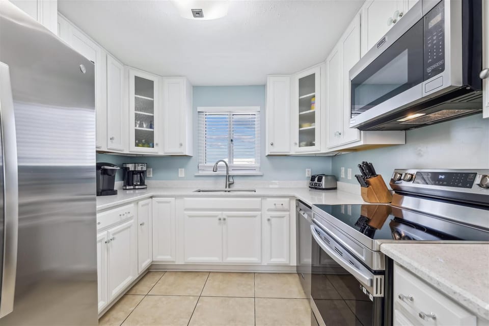 interior-kitchen-123041016