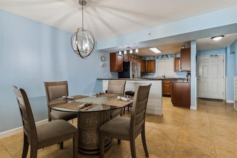 Sandy Key 621 Dining Room and Kitchen