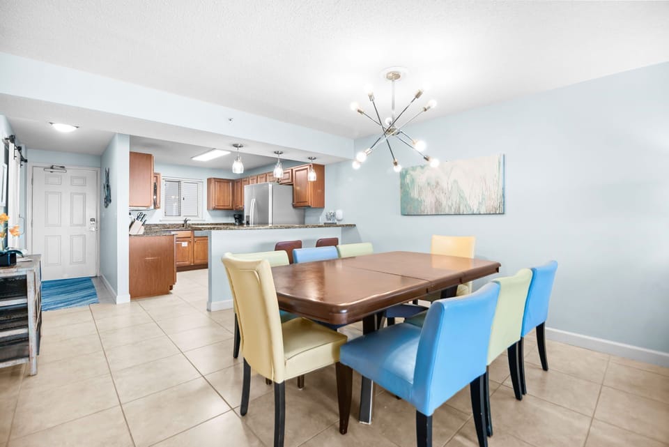 Sandy Key 638 - Dining Area