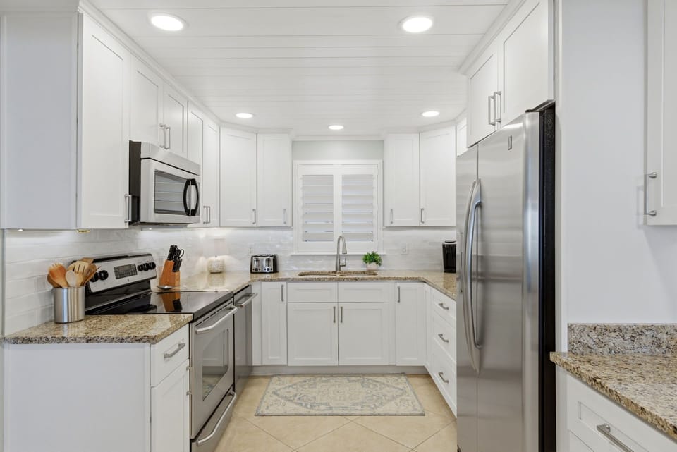Sandy Key 818- Kitchen View