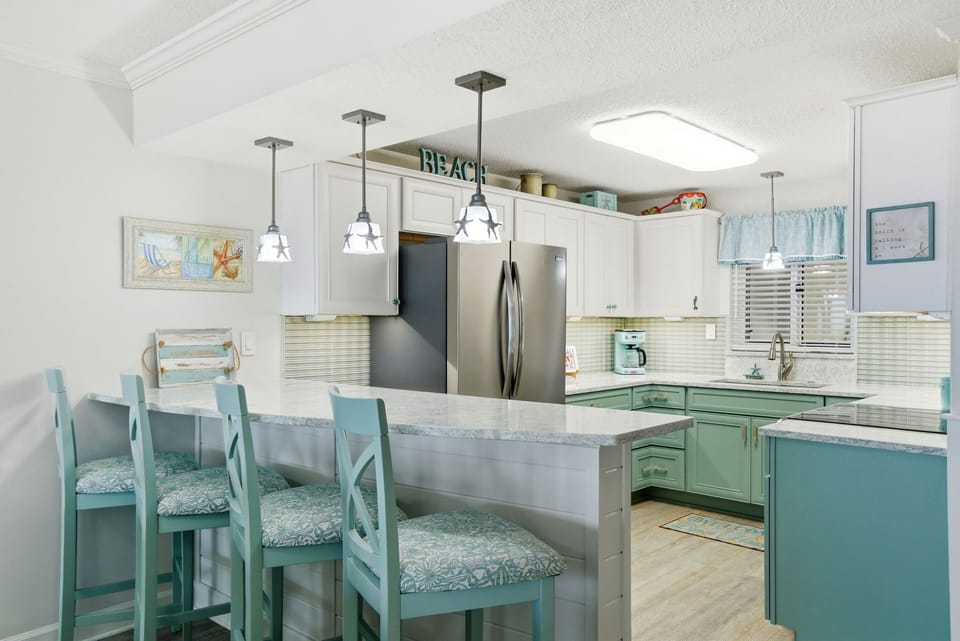 4-web-or-mls-13575-sandy-key-dr-821