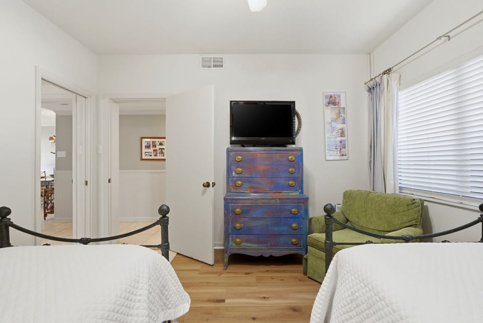 Shipwatch D204- Bedroom 3 & TV View