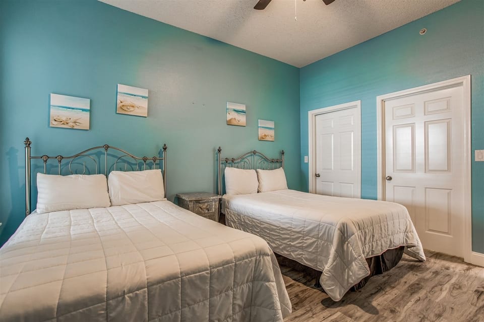 Spanish Key 206 Guest Bedroom #2 Double Beds