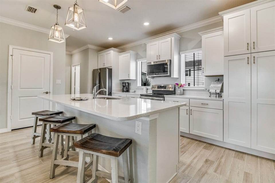 Lost Key The Happy Place Kitchen Bar Seating for Four