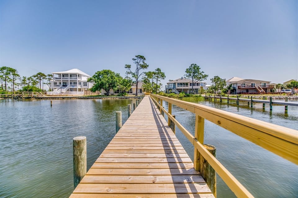 Tobin House Dock Looking at Hose