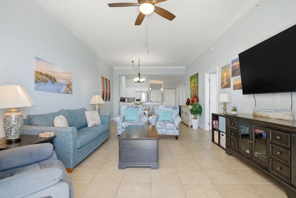 Windemere 1502- View of Living Room to Kitchen