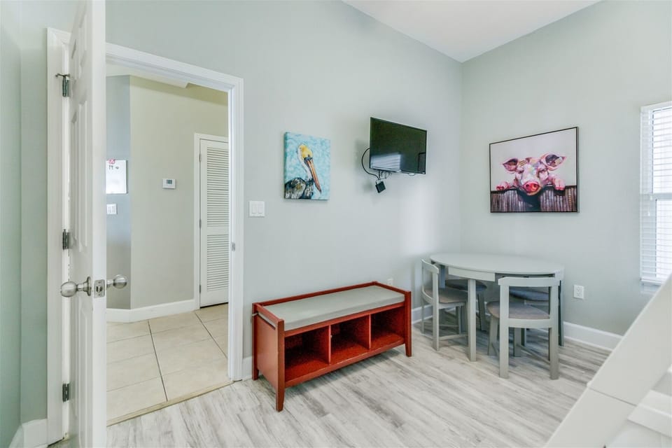 Windemere 1508 Third Guest Bedroom Desk and Table