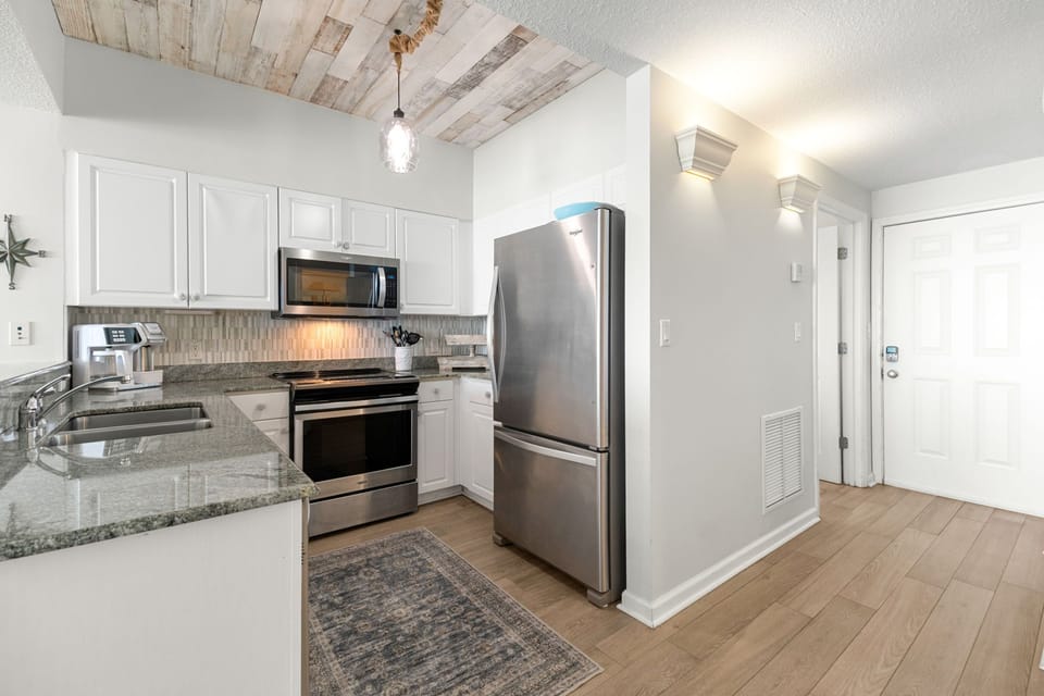 Windemere 706- Kitchen View
