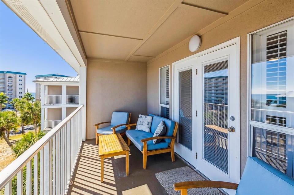 Grand Caribbean 410E Balcony