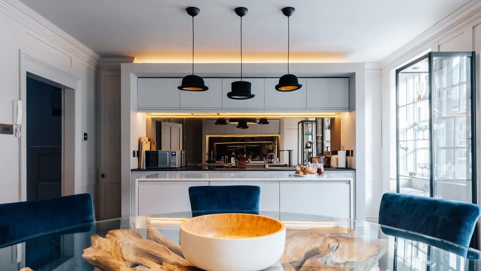 Open plan kitchen and dining area