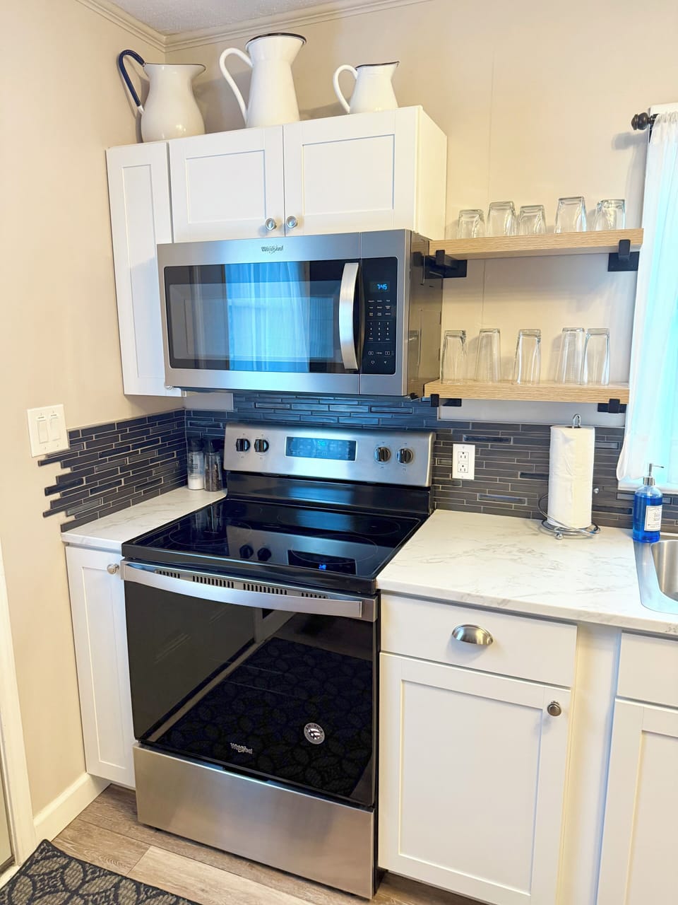 Stove & Microwave