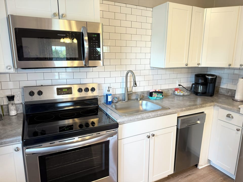Kitchen (2)