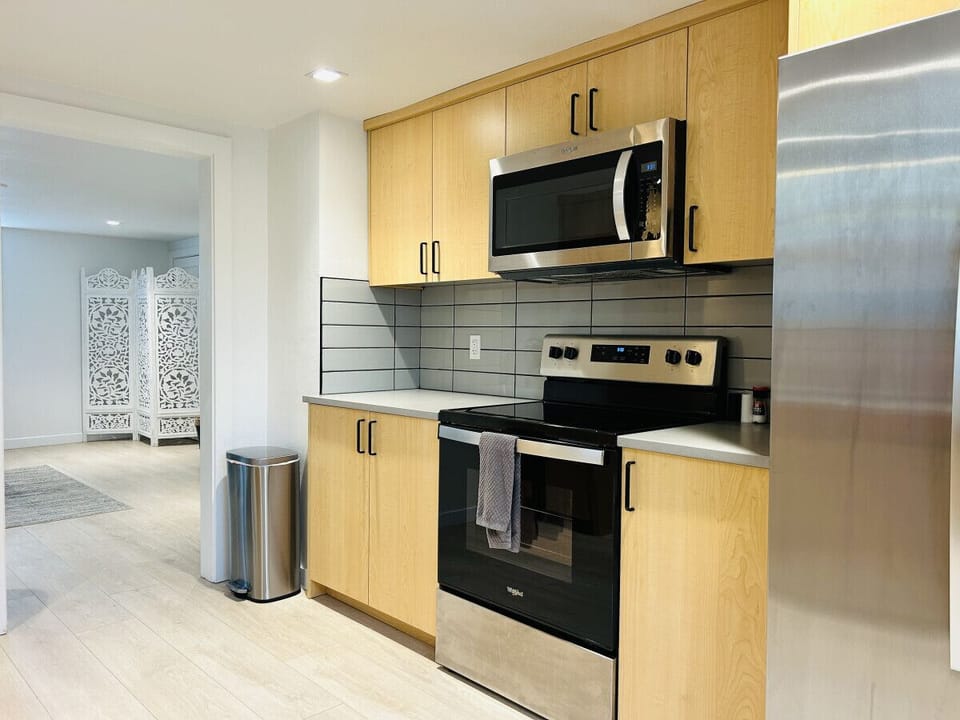 Bright Corner Kitchen