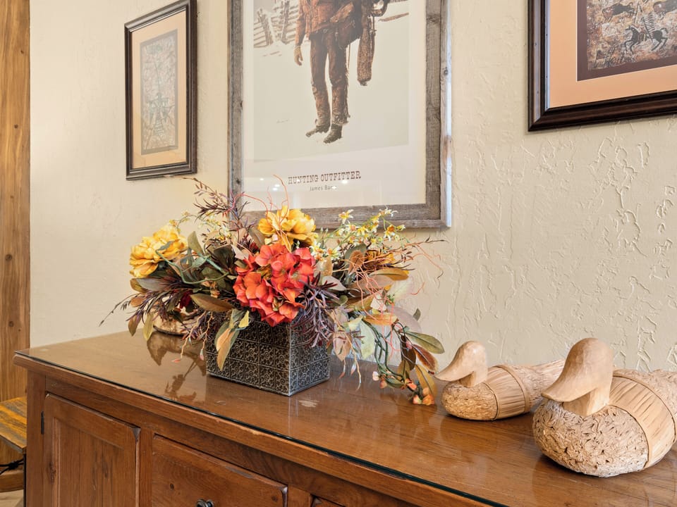 Dining Area Decor