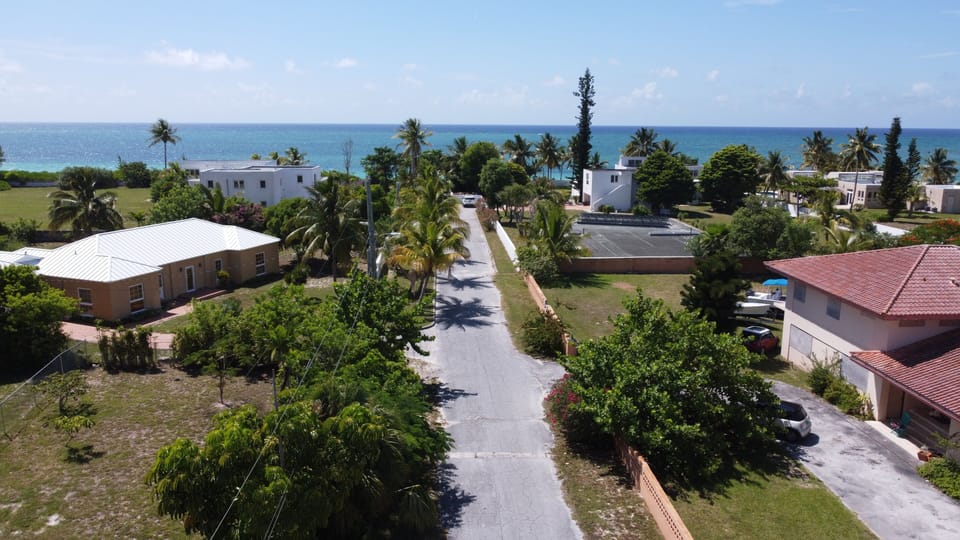 200 meter walk to beach