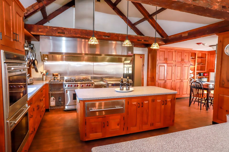 Commercial kitchen