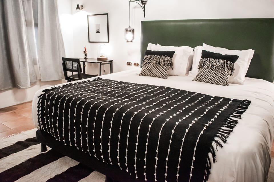 Premium Room, 1 King Size Bed - Ground Floor | Blackout drapes, iron/ironing board (on request), WiFi (free)