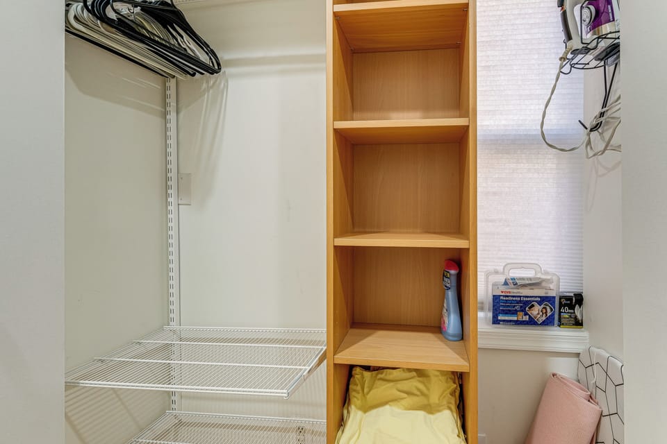 Closet | Hangers