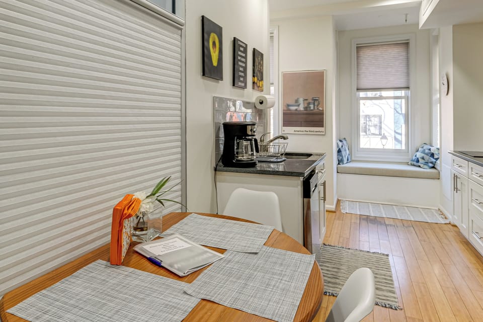 Dining Area | Dishware & Flatware Provided