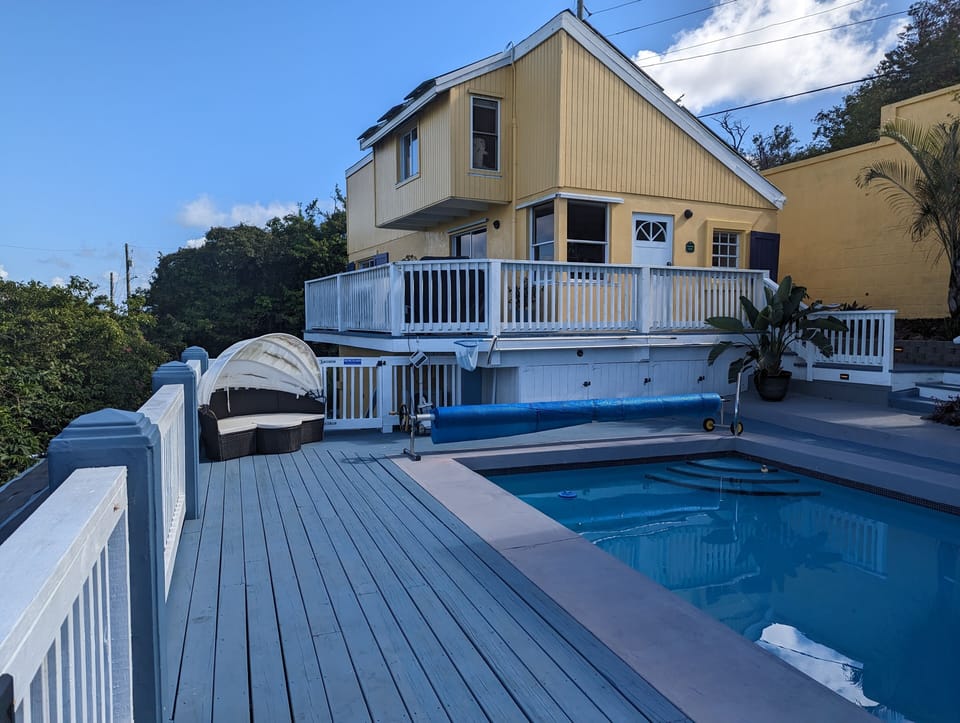 Pool, deck & Cottage