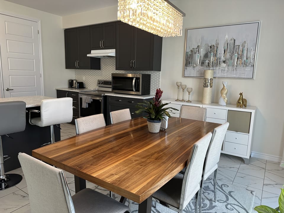 2nd  Dining Area