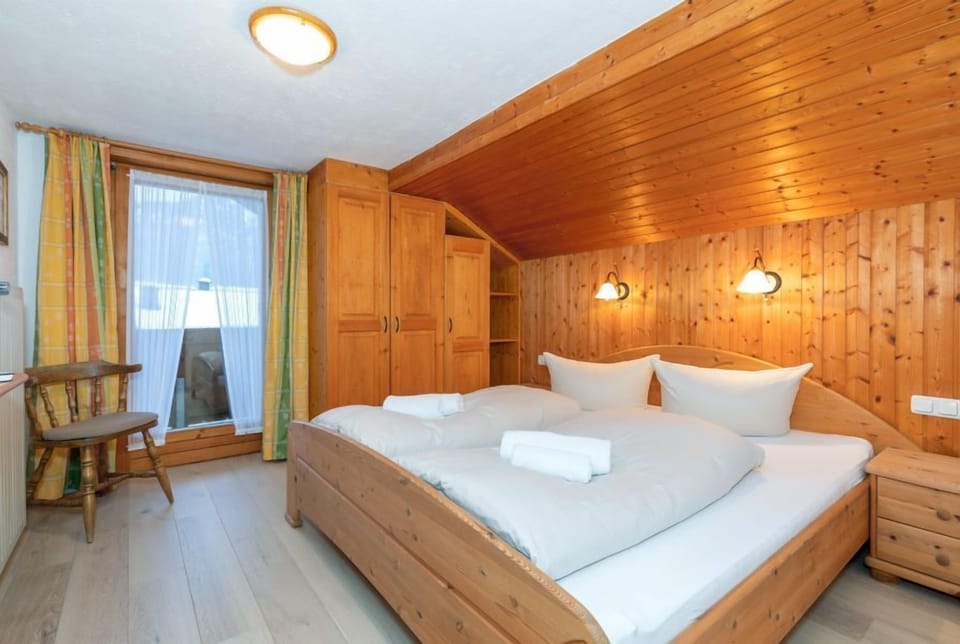 Drei-raum-ferienwohnung für 2-4 Personen. 65m², 2 Getr. Schlafzimmer, Ost- und Westbalkon Apartment in Bavaria