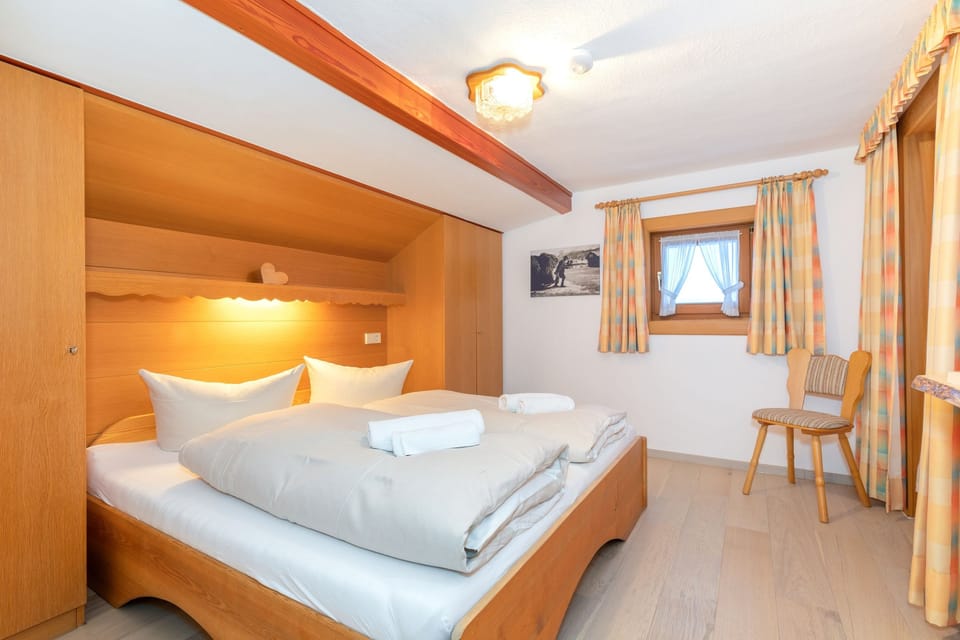 Drei-raum-ferienwohnung für 2-4 Personen. 65m², 2 Getr. Schlafzimmer, Ost- und Westbalkon Apartment in Bavaria