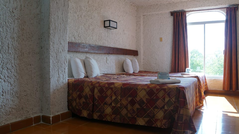 Standard Room | Desk, free WiFi, bed sheets