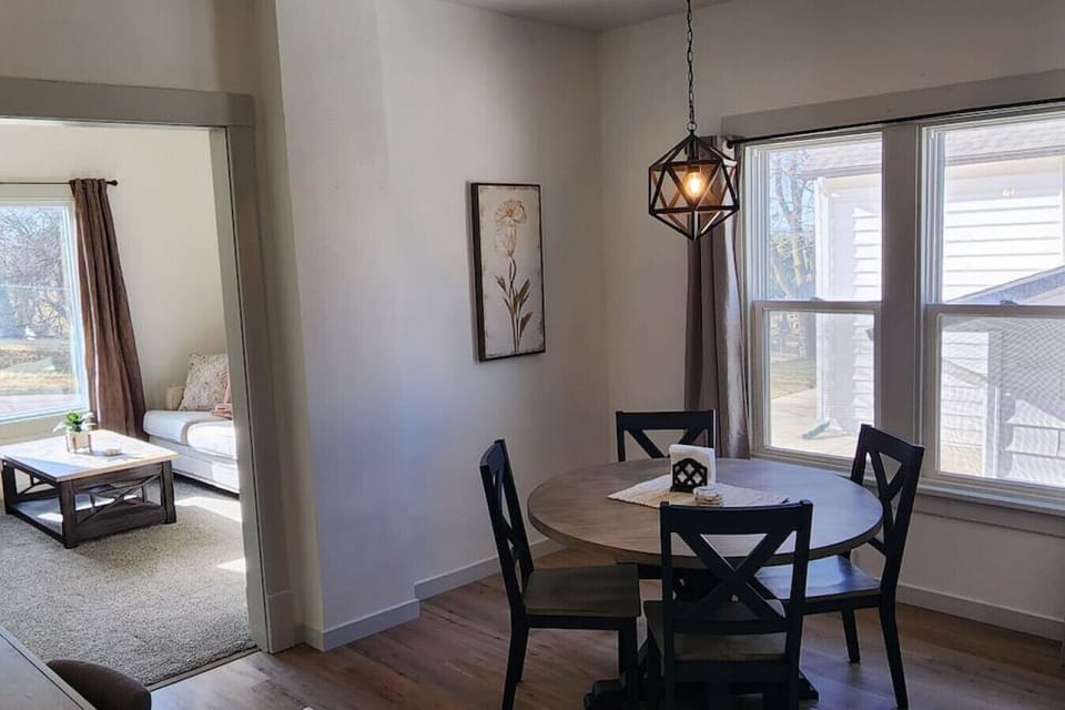 Dining Table seats 4