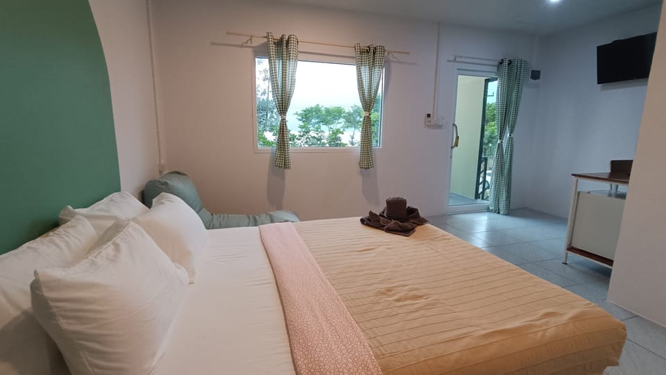 Deluxe Cabin | WiFi (free), bed sheets